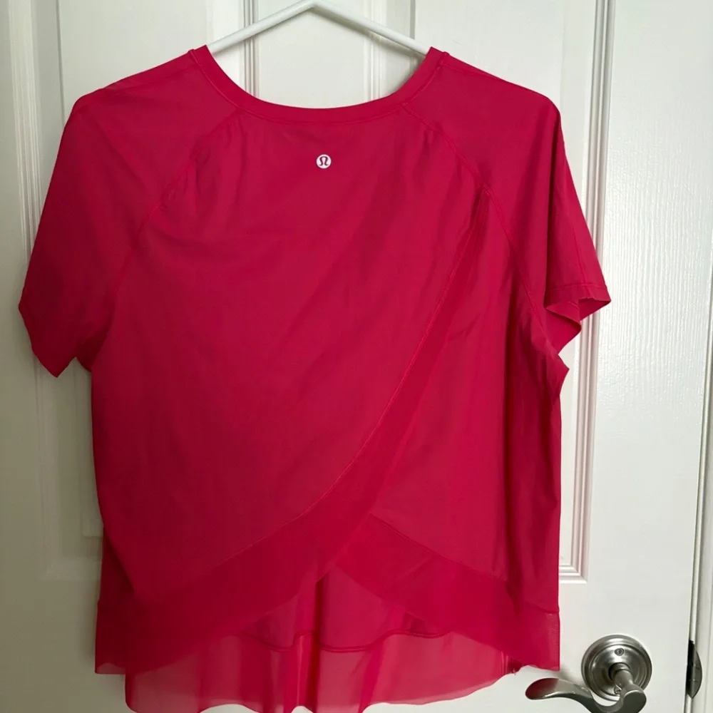 LULULEMON TOP🩷 - Picture 2 of 6